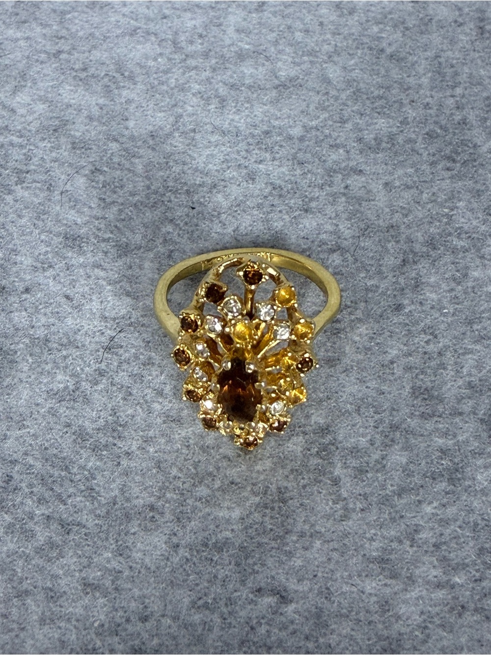 Vintage Gold Tone Amber Rhinestone Cocktail Ring Size 7 Statement Jewelry